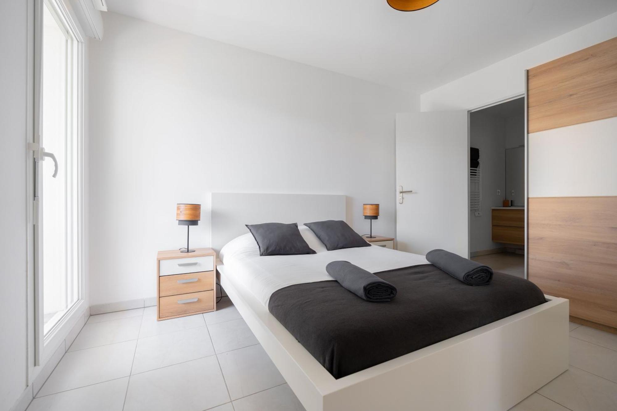 Apartment T2 Entre La Et Le Velodrome - Clim/parking Marseilles